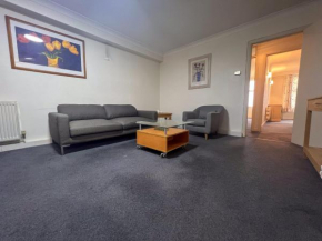 Exquisite 2-Bedroom Luxury Apartment in Prestigious Mayfair H3